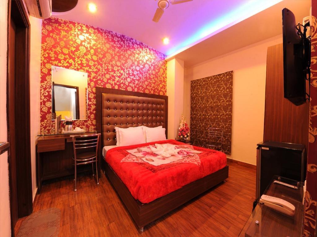 Hotel Pearl Inn & Suites Amritszár Kültér fotó